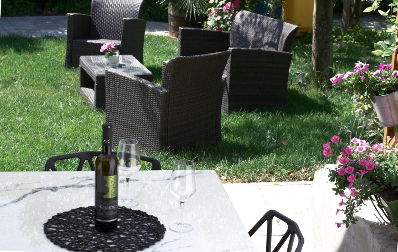 Wine Garden Holiday Home Pula Zewnętrze zdjęcie